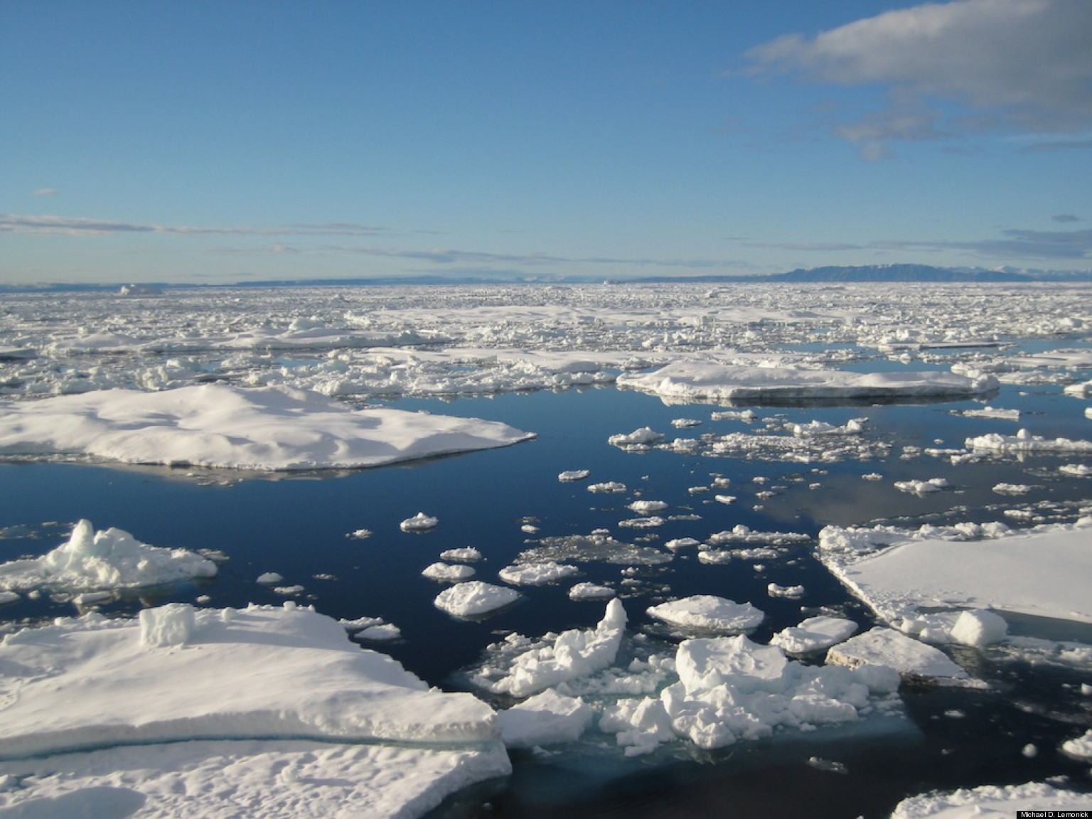 Полуострова северо ледовитого океана. Лаптевых арктическое море. Акватория Северного Ледовитого океана. Северный Ледовитый океан летом. Полярное море.