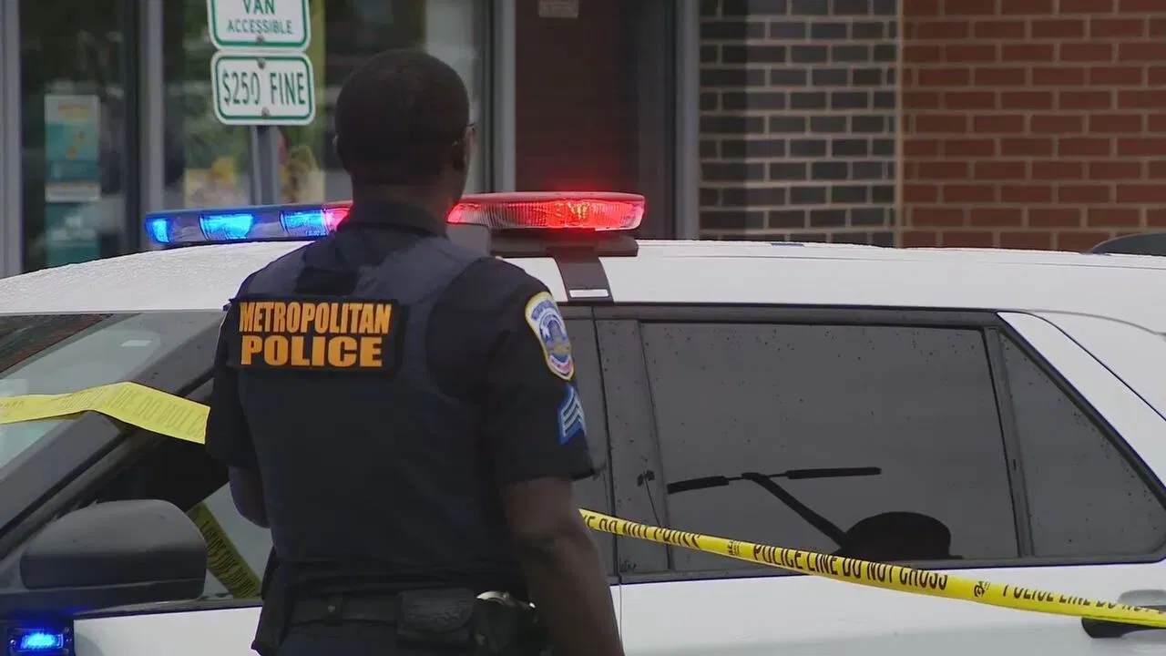 Two Teen Girls Stabbed Outside Five Guys in Northeast DC