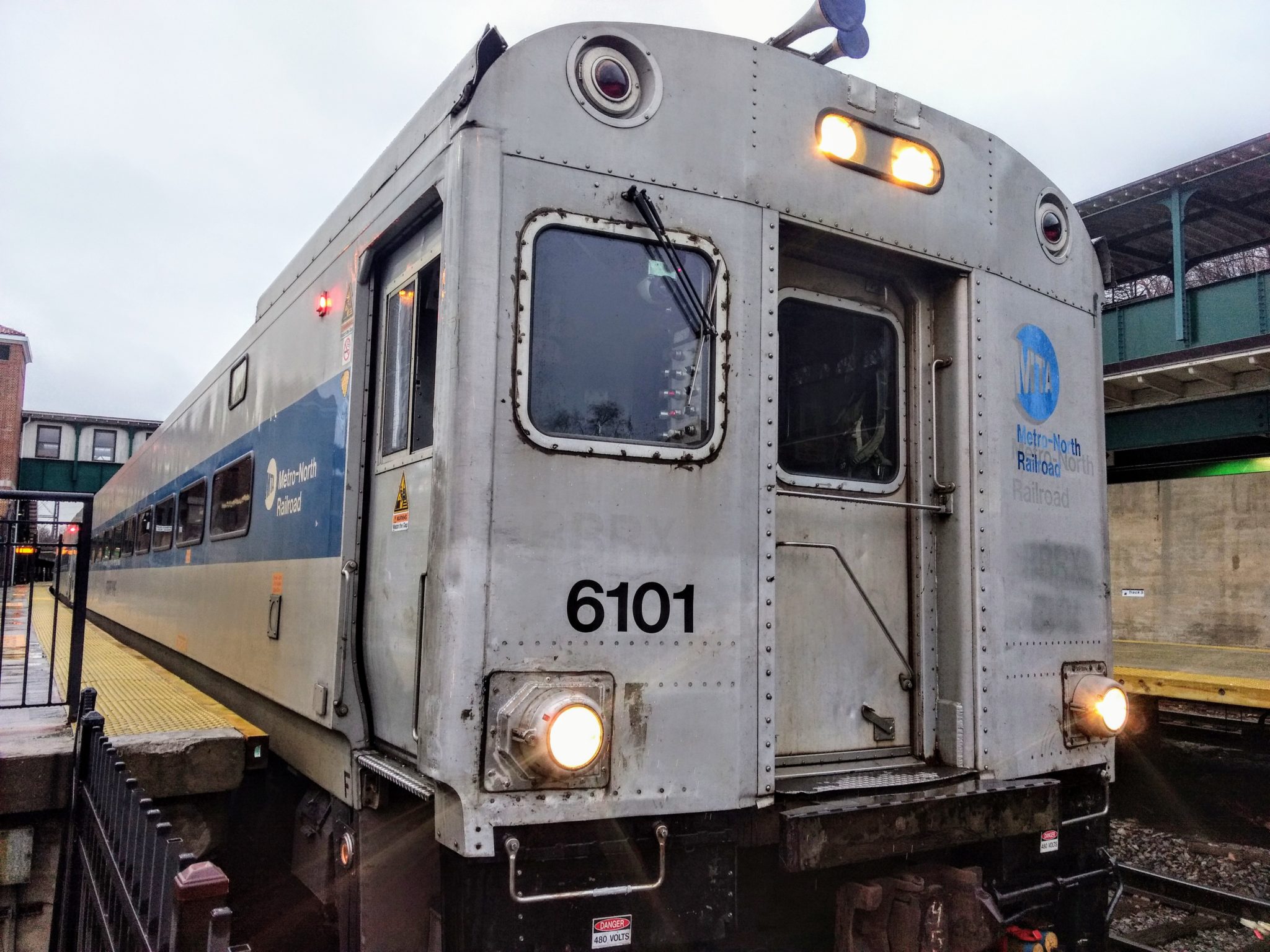 Metro-North Considers Rail Spur to Stewart Airport