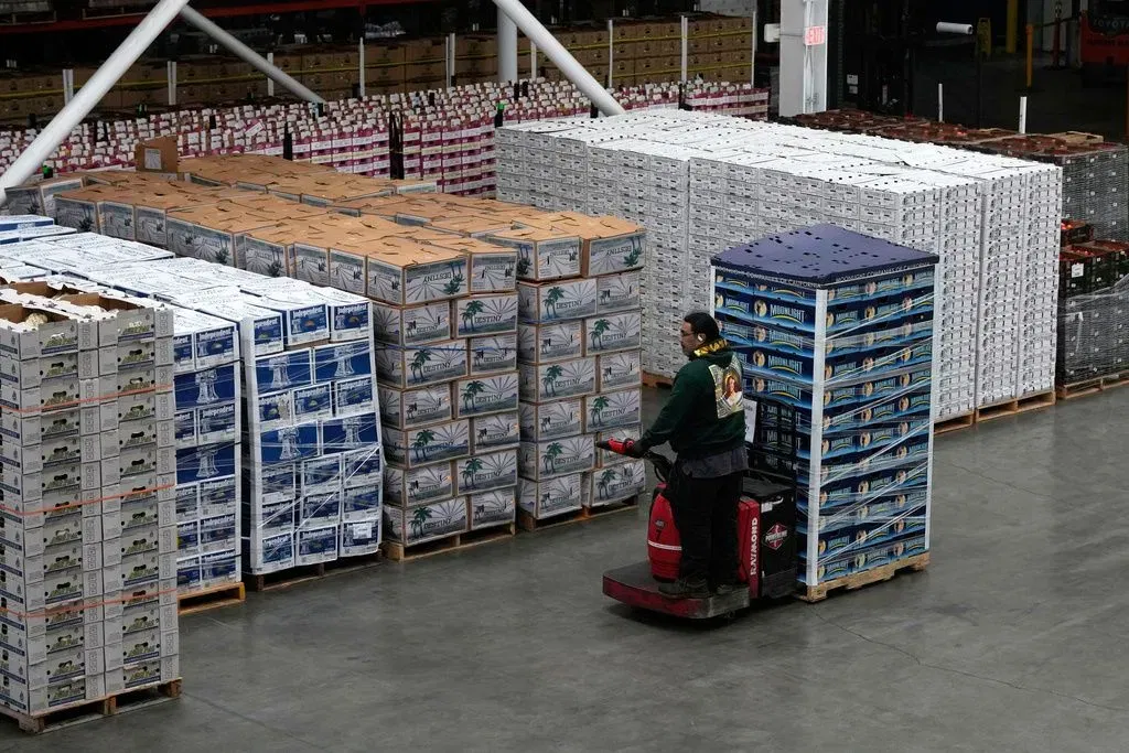 Seattle Food Banks Sound Alarm Over Looming SNAP Cuts and Rising Food Insecurity