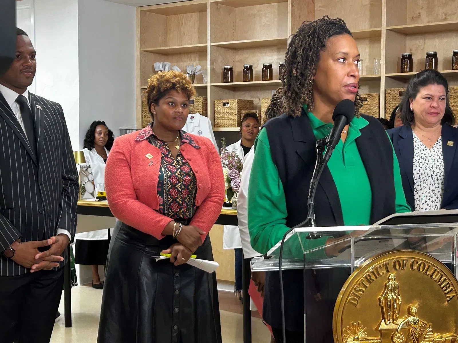 D.C. Mayor Deflects Question on FBI Probe Into Bogus Beauty Licenses